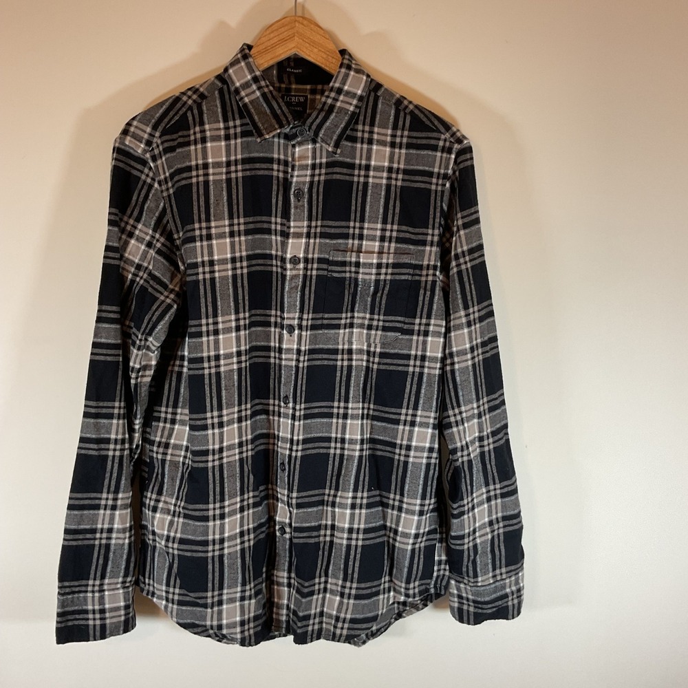 J.Crew Mens Flannel Shirt Medium Classic Fit Black Grey Plaid Long Sleeve Cotton
